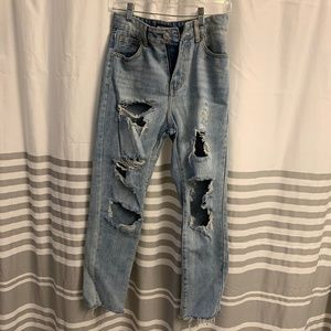 Boyfriend Cut Distressed Jeans